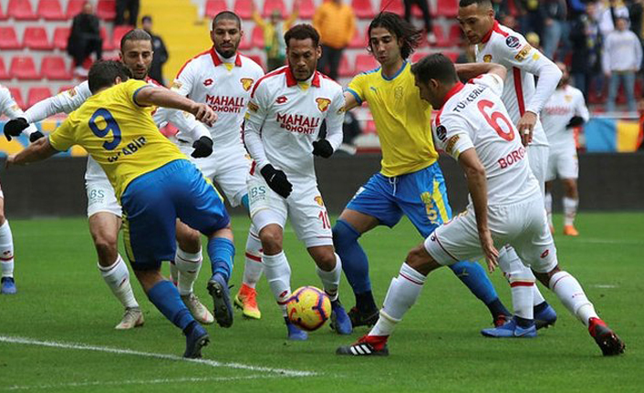 Göztepe, 3 puanı 3 golle aldı!