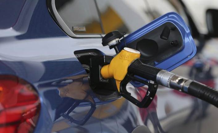 Akaryakıta Gece Yarısından İtibaren İndirim: Benzin ve Motorin Fiyatı Düştü