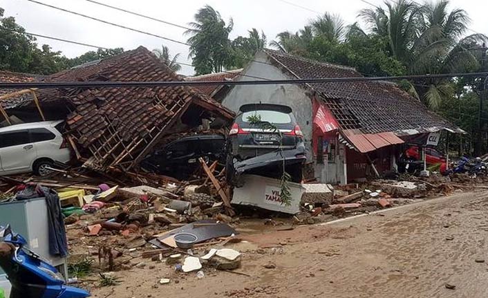Endonezya'da ölü sayısı 373’e çıktı