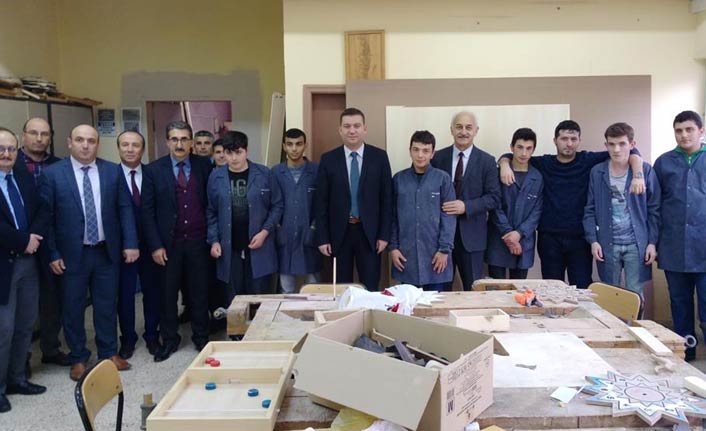 "Özel Eğitime Hizmet Kutsaldır"