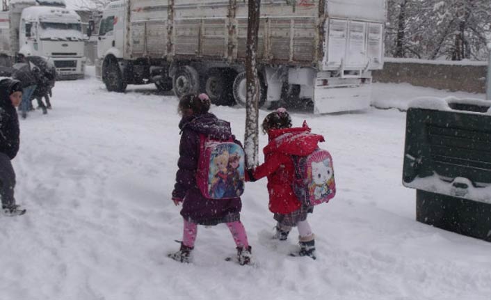 Bilecik’te Kar Yağışı Nedeniyle Okullara Bir Gün Ara Verildi
