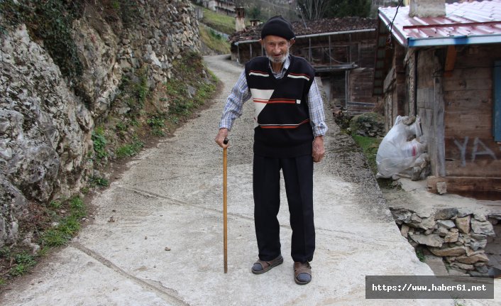  Tek böbreğinin olduğunu 85 yaşında öğrendi 