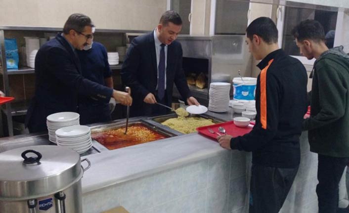 Kaymakam Toğan öğrencilerle buluştu