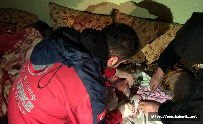 Köyde doğum yapan anne için seferberlik