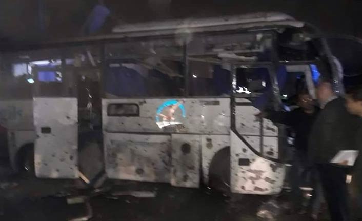 Turistleri taşıyan otobüse bombalı saldırı
