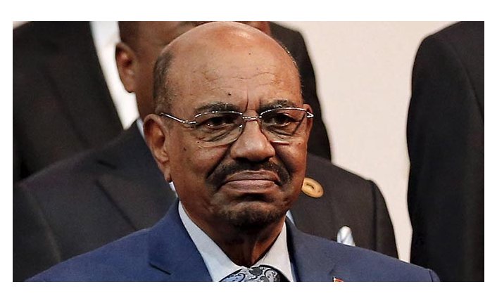 Ömer el-Beşir: "Diz çöktürme çabalarına rağmen krizden kurtulacağız"