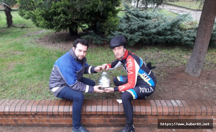 Trabzon'dan aldıkları toprağı Sarıkamış'a götürüyorlar