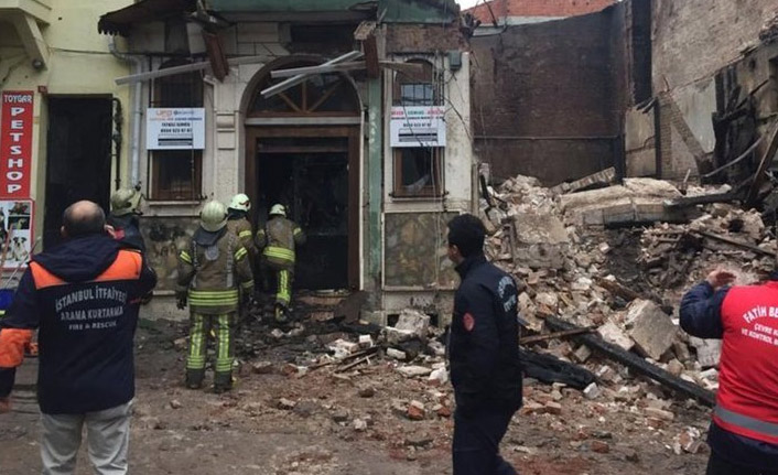 Bina çöktü: 1 kişi enkaz altından çıkarıldı