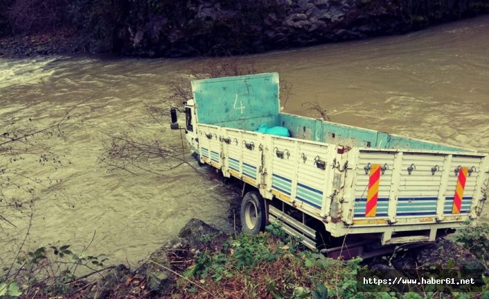 Araklı yolunda korkutan kaza