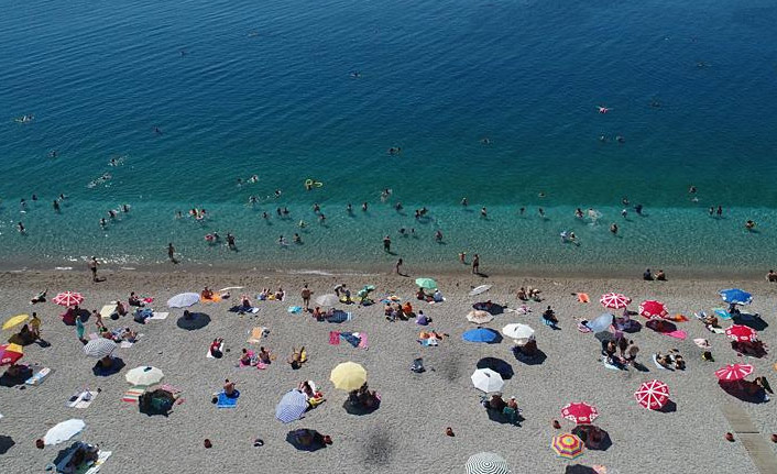 Yabancı turist hedefi 50 milyona tırmandı