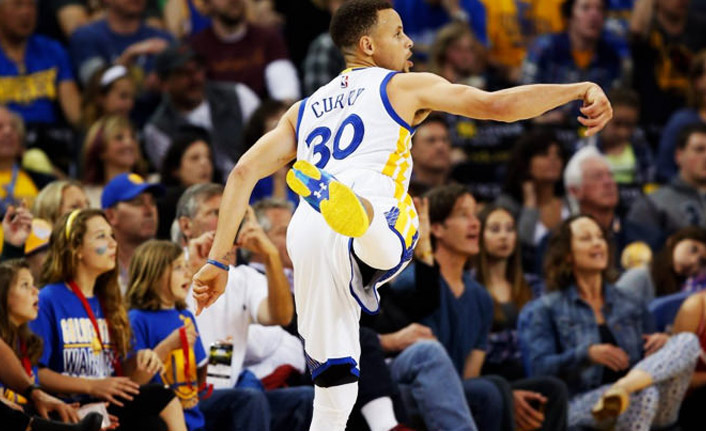 Golden State Warriors'dan rekorlarla gelen galibiyet