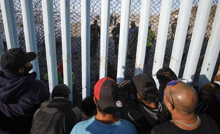 Orta Amerikalı göçmenlerden bazıları Meksika sınırına ulaştı