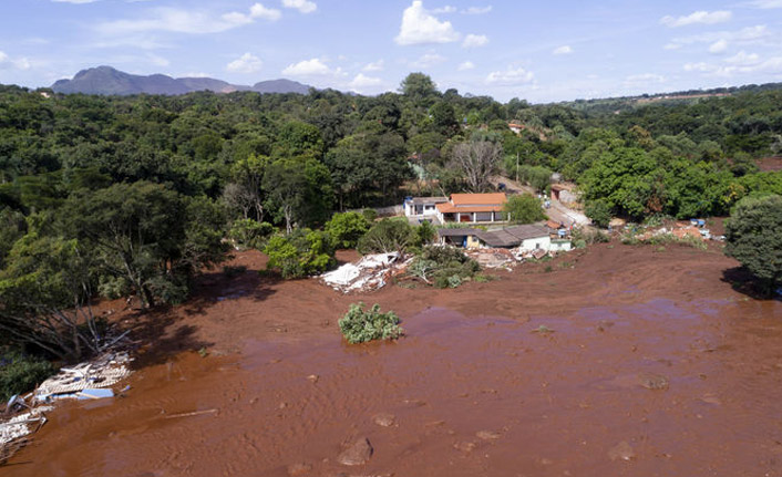 Maden atık barajı çöktü! En az 50 ölü, 300 kayıp