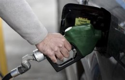 Benzin fiyatına indirim geliyor