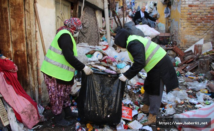 Evden 20 tona yakın çöp çıktı