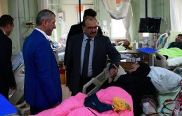 Vali Ustaoğlu'ndan hasta ziyareti