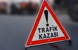 İşçi servisi ile hafif ticari araç çarpıştı: 6 yaralı