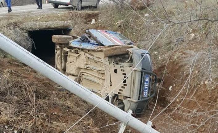 Askeri araç devrildi: 3 yaralı - 01 Şubat 2019