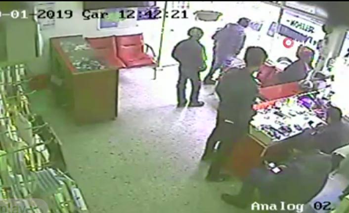 Cep telefonu bataryası böyle patladı