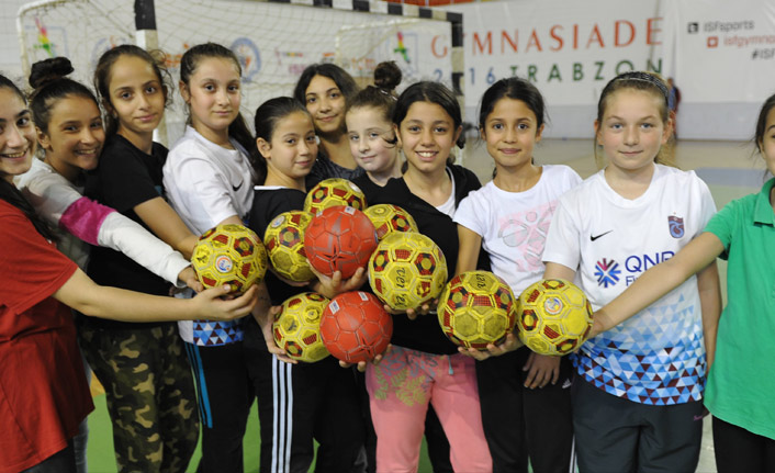 Trabzon'da hentbol aşkı bir başka