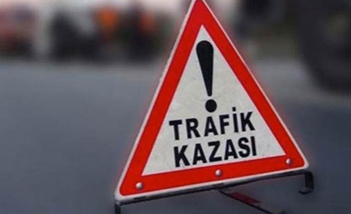 Yolcu otobüsüyle tır çarpıştı: 18 yaralı