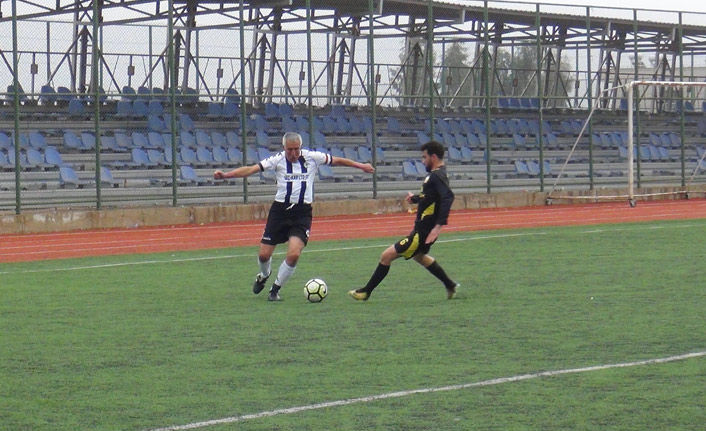 70 yaşındaki Trabzonlu Şerif Kunt ilk maçına çıktı