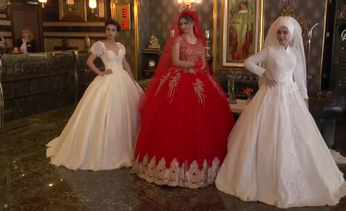 Bu da sevgililer gününe özel gelinlik!