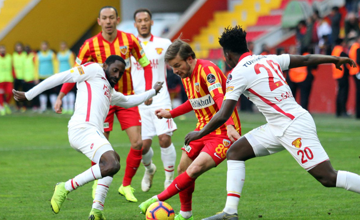 Kayserispor Son Dakikalarda Kazandı: Göztepe’yi 2-1 Geçti