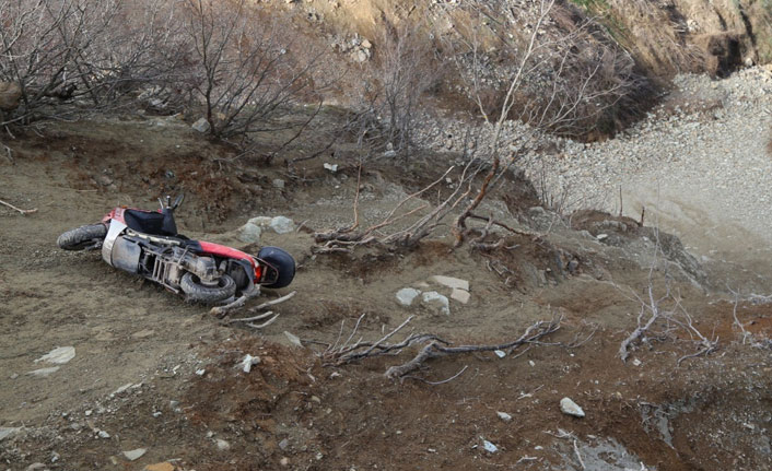 Artvin’de motosiklet uçuruma yuvarlandı: Sürücü ağır yaralandı