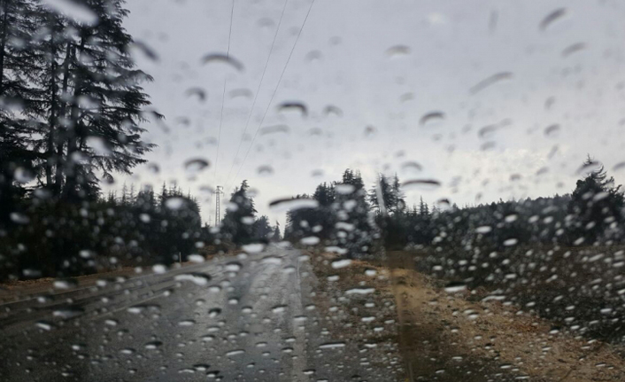 Türkiye’nin birçok bölgesine yağış uyarısı: Sıcaklıklar değişiyor