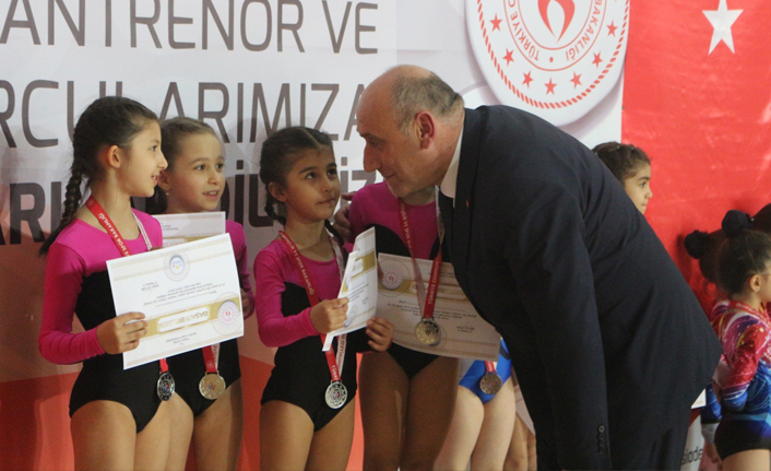 Trabzon'da düzenlenen cimnastik müsabakaları tamamlandı