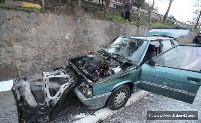 Kocaeli'nde Otomobil seyir halindeyken alev aldı - 27 Şubat 2019