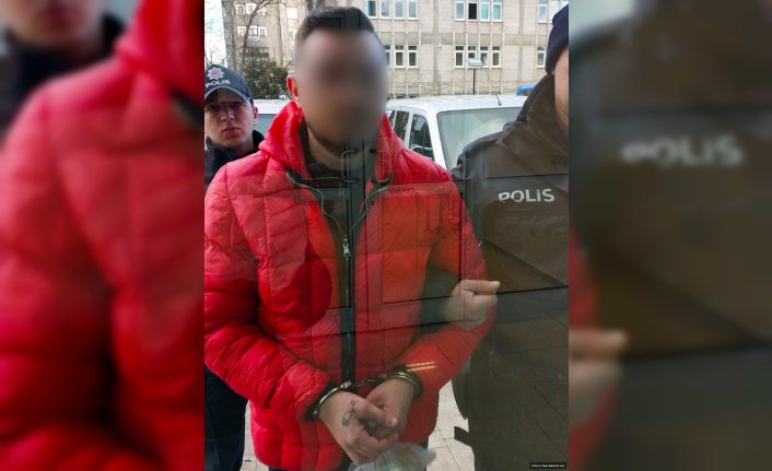 Yıkamaya verdiği aracından parası çalındı iddiası