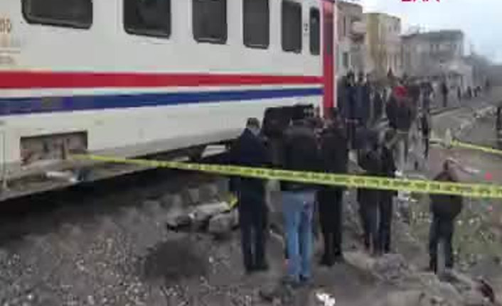 Raylara oturup kulaklıkla müzik dinleyince tren çarptı