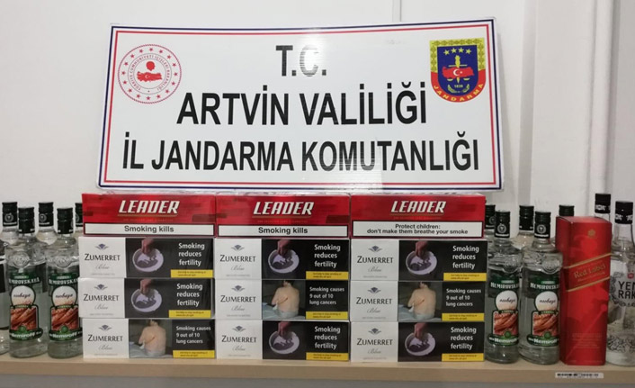 Artvin’de Sarp Sınır Kapısı’nda Kaçak İçki ve Sigara Operasyonu