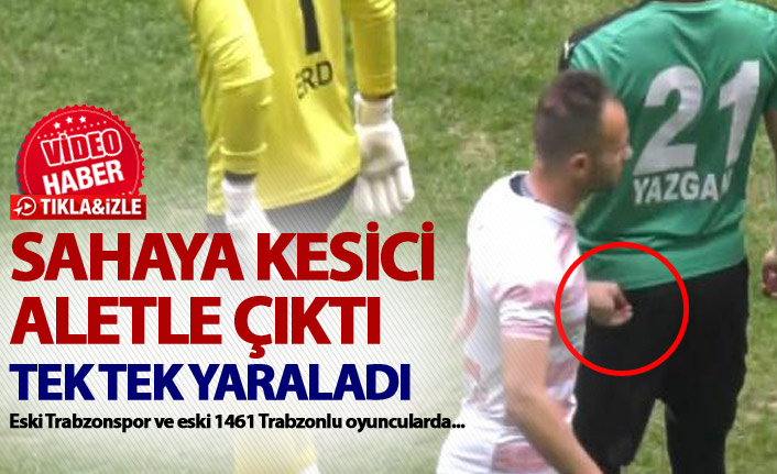Sahaya kesici aletle çıktı - Futbolcuları tek tek yaraladı
