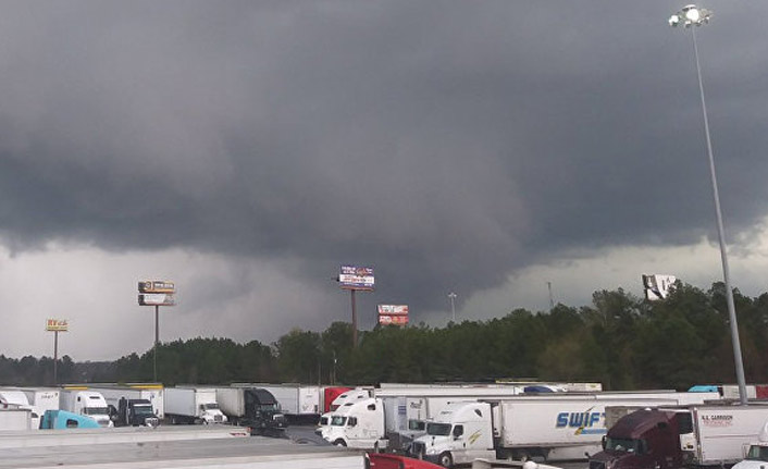 Hortum 22 kişiyi öldürdü!