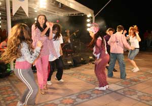 Öykü'den kolbastı şov