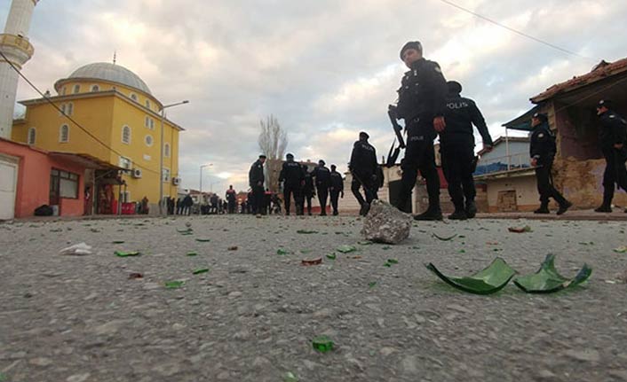 Aileler arasında kavga - 200 polis müdahale etti