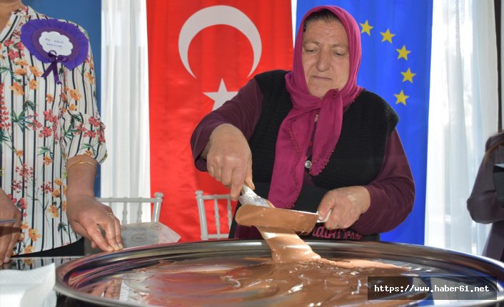 Kadınlar fındıktan çikolata yapmayı öğrendi 