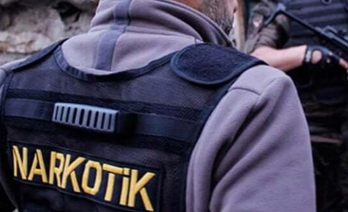 Uydu alıcısından bin 925 uyuşturucu hap çıktı