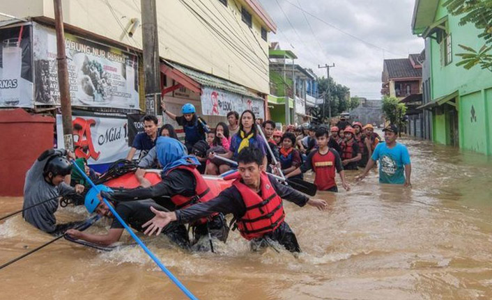 Endonezya'nın Papua eyaletinde sel: 70 ölü
