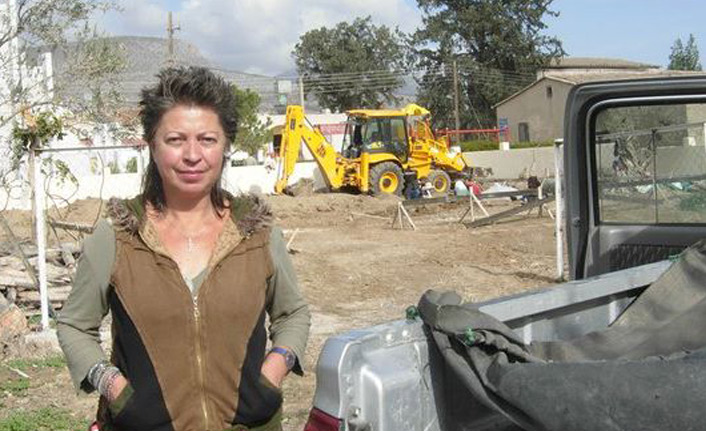 Kıbrıslı Türk yazar, Nobel Barış Ödülü'ne aday gösterildi