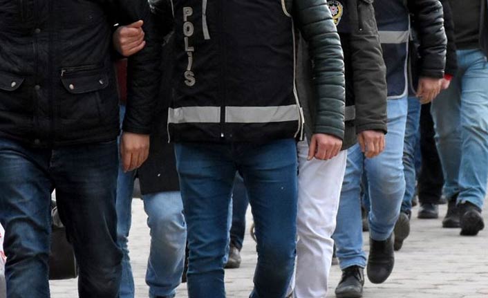 18 öğretmene FETÖ operasyonu