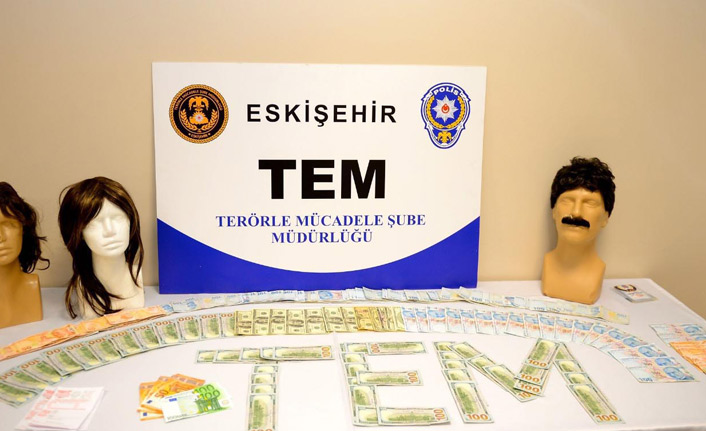 Yakalandığı evde takma sakal ve peruk bulunan FETÖ sanığına 10 yıl hapis