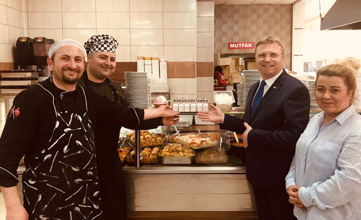 Tuz ve şeker lokantalardan kalkıyor!