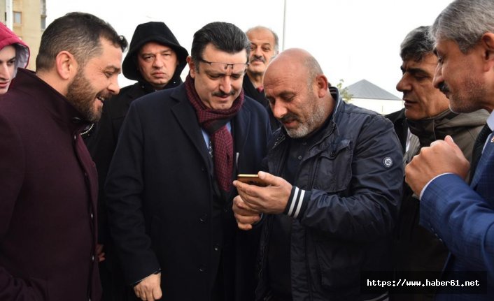 Ahmet Metin Genç: Mobil belediyeciliğin bütün imkânlarını kullanıyoruz