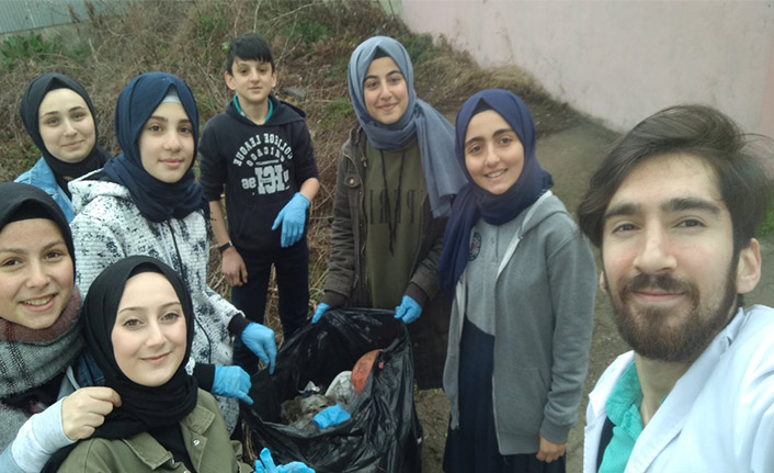 Araklı’da öğrencilerden örnek hareket:  Bu Araklı bizim…
