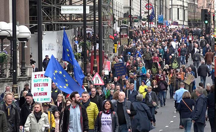 İngiltere'de halktan Brexit yürüyüşü