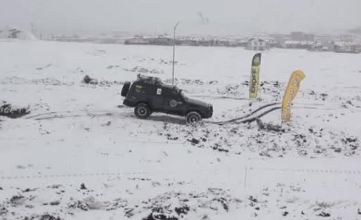 Off Road yarışları nefes kesti